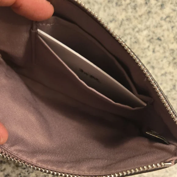 Coach Essential Small Wallet- Mauve Leather Wristlet NWOT - Picture 11 of 12